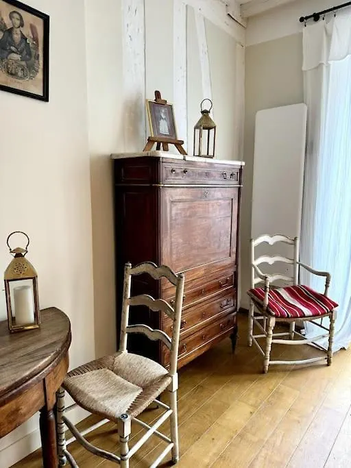Beautiful Flat In Saint-germain Paris